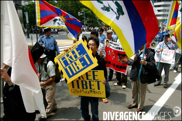 G8 - Manifestation pour la liberte du Tibet ( version Extreme Droite )