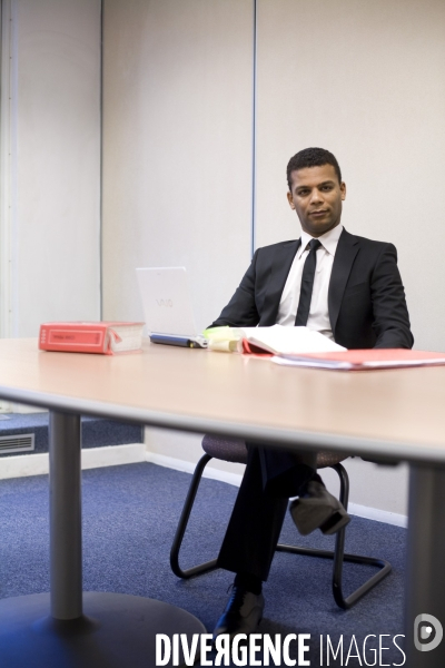 Maître Yassine Bouzrou, avocat, dans ses bureaux .