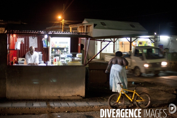 Guadeloupe : a portrait of an island #### portrait d une ile