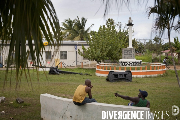 Guadeloupe : a portrait of an island #### portrait d une ile