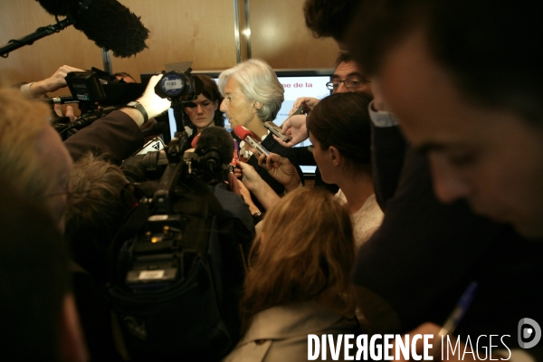 Christine Lagarde lors d un point presse a Bercy le 02 Juin 2010