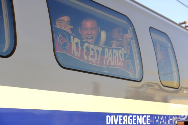 Arrivée des supporters parisiens en gare d Aubagne.