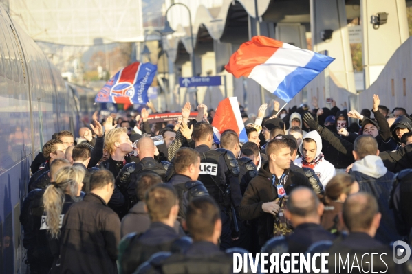 Arrivée des supporters parisiens en gare d Aubagne.