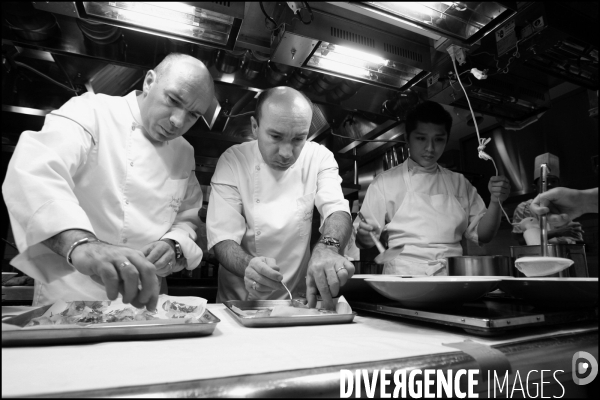 Les frères Jacques et Laurent POURCEL dans leur restaurant Sens & Saveurs de Tokyo