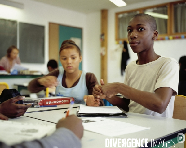 Enseignement , les collèges ///  Education, secondary schools