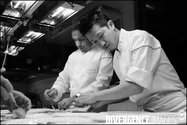 Les frères Jacques et Laurent POURCEL dans leur restaurant Sens & Saveurs de Tokyo