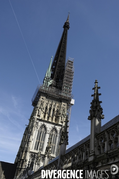 Refection des clochetons de la cathédrale de Rouen
