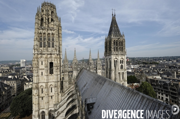 Refection des clochetons de la cathédrale de Rouen