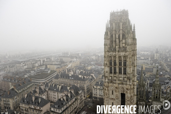 Refection des clochetons de la cathédrale de Rouen