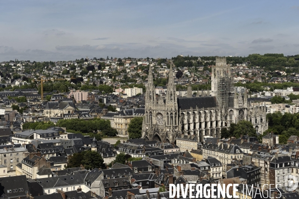 Refection des clochetons de la cathédrale de Rouen