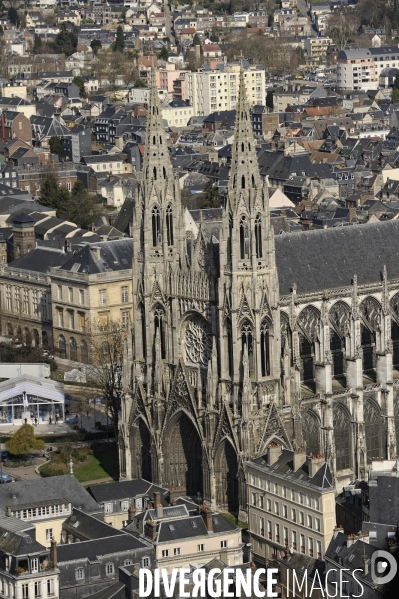 Refection des clochetons de la cathédrale de Rouen