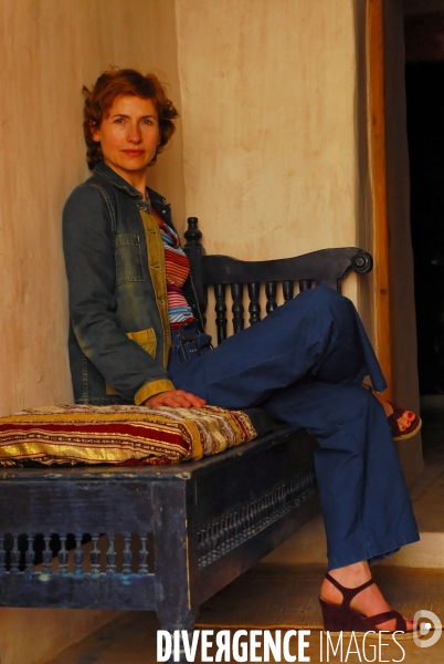 Marie BUNEL, comedienne a DJERBA (Tunisie)