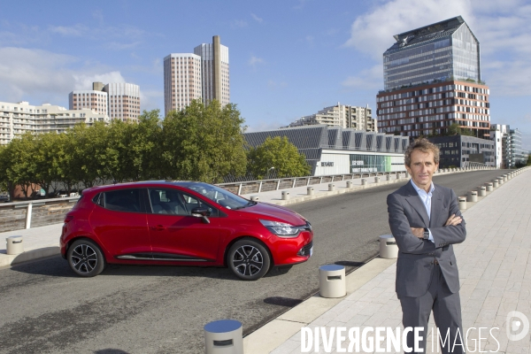 Alain PROST, ambassadeur Renault & la nouvelle CLIO.