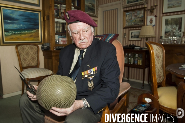 Deces de roger hourdin , un des derniers paras de la france libre