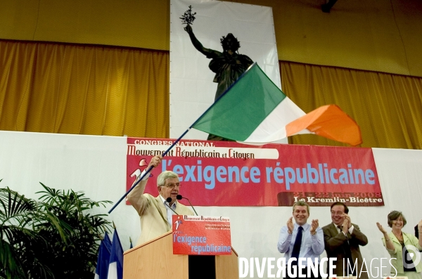 Jean-Pierre Chevenement élu président du MRC.