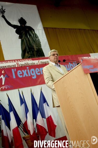 Jean-Pierre Chevenement élu président du MRC.