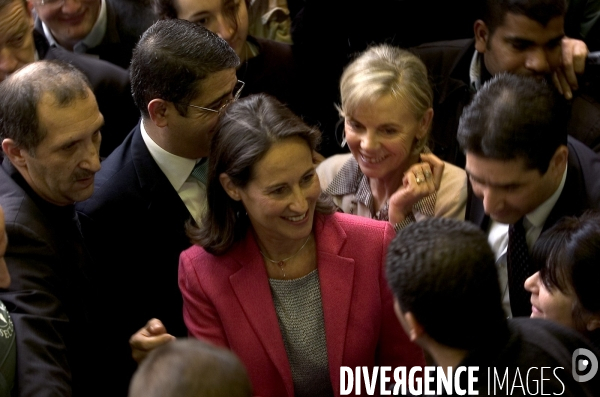 Ségolène Royal implique  le parlement des banlieues  dans la démocratie participative .