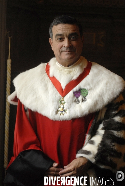 Le procureur general pres la cour de cassation jean-louis nadal recommande la saisine d un juge d instruction concernant l affaire woerth-bettencourt-archives-