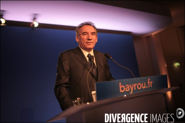 BAYROU premier forum sur les themes du redressement de la France au lendemain de la perte du triple A