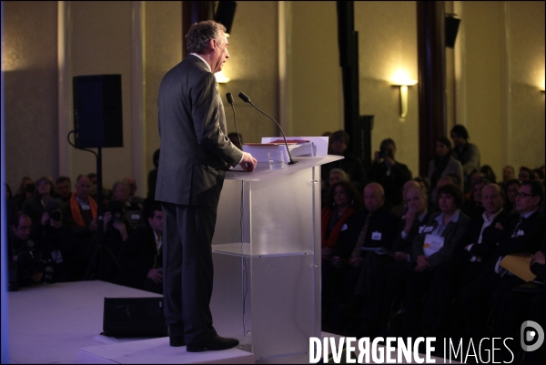 BAYROU premier forum sur les themes du redressement de la France au lendemain de la perte du triple A