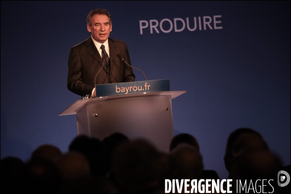 BAYROU premier forum sur les themes du redressement de la France au lendemain de la perte du triple A