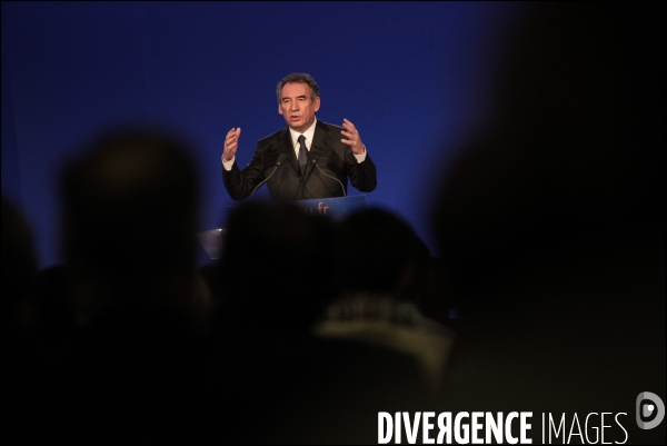 BAYROU premier forum sur les themes du redressement de la France au lendemain de la perte du triple A