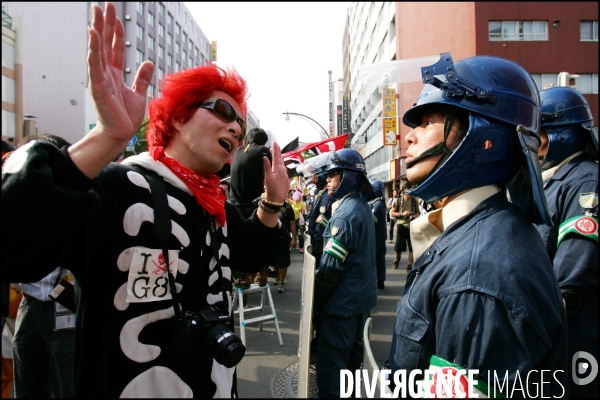 Manifestation contre le G8 a Sapporo