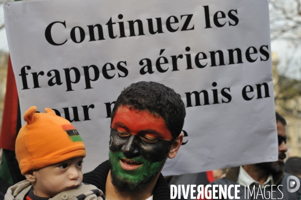 Manifestation de libyens en soutien aux leurs au pays.