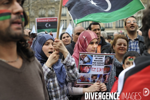 Manifestation de libyens en soutien aux leurs au pays.