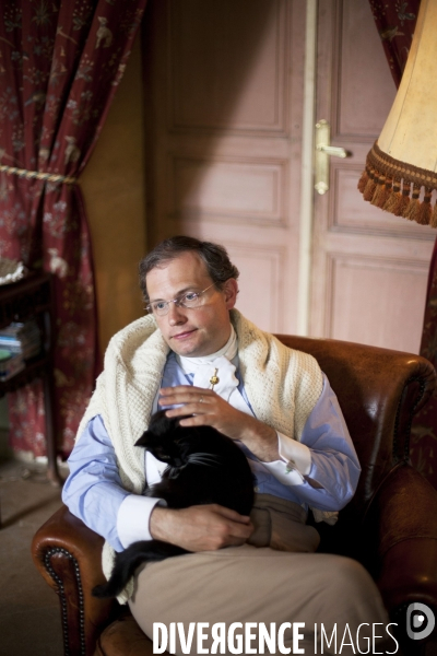 Jean-Christophe Iseux, Baron von Pfetten, dans son chateau de Selore.