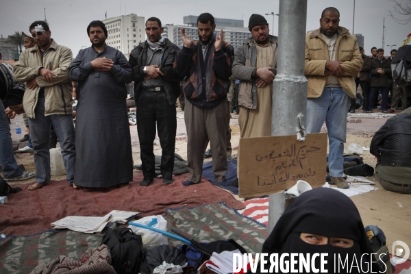 A day in the life of al tahrir square - un jour dans la vie de la place al tahrir