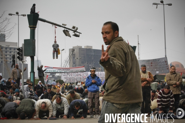 A day in the life of al tahrir square - un jour dans la vie de la place al tahrir