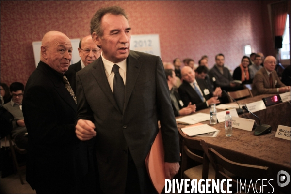 BAYROU premier forum sur les themes du redressement de la France au lendemain de la perte du triple A