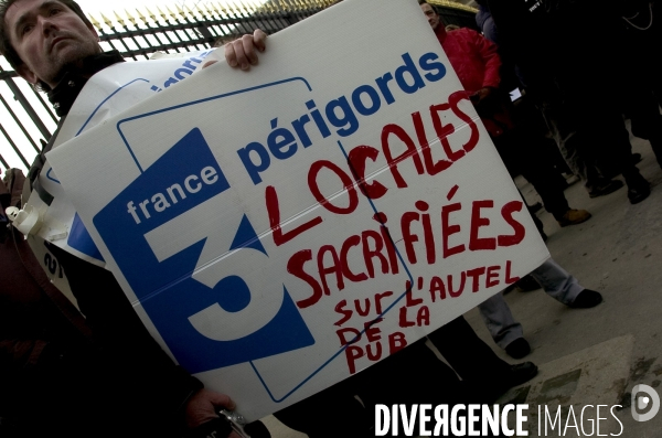 Manifestation contre le projet de loi de l audiovisuel public.