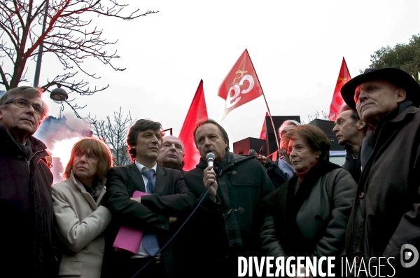 Manifestation contre le projet de loi de l audiovisuel public.