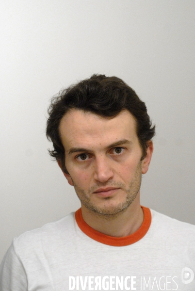 Guillaume dasquie, journaliste mis en examen pour compromission du secret de la defense.