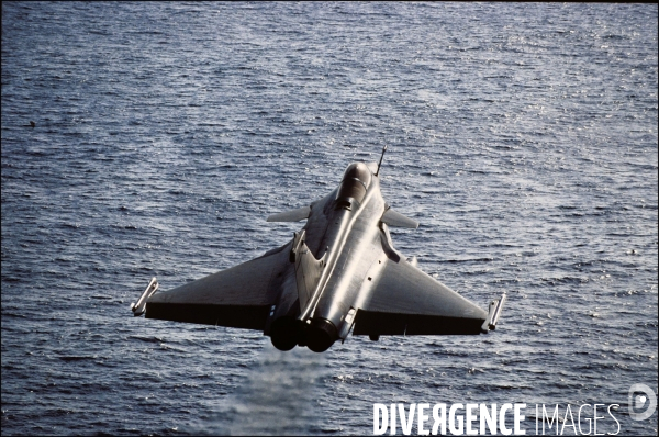 Porte-avions Charles de Gaulle : Mission de guerre HERACLES