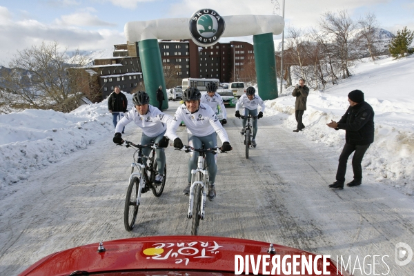 Le Team Skoda - Castrol avec Richard VIRENQUE, en VTT à l Alpe d Huez.