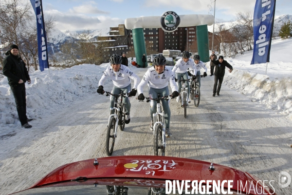 Le Team Skoda - Castrol avec Richard VIRENQUE, en VTT à l Alpe d Huez.