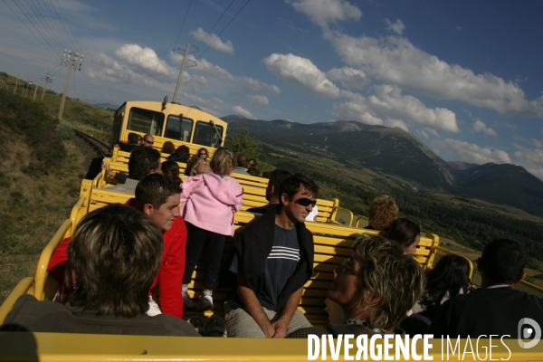 Balade en train Jaune