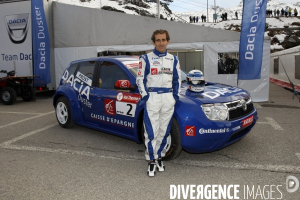 Alain PROST avec le Team DACIA au Trophée Andros.