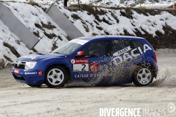 Alain PROST avec le Team DACIA au Trophée Andros.