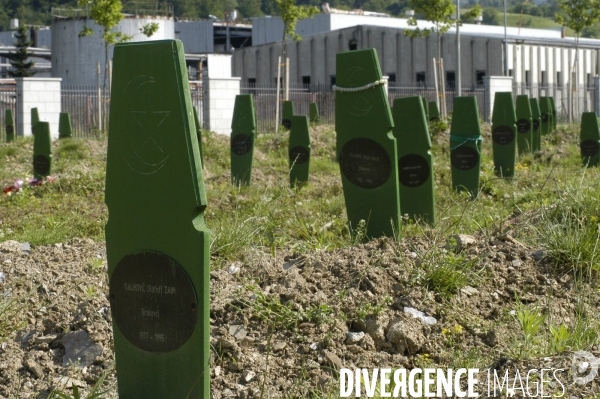 Memorial et cimetiere de SREBRENICA-POTOCARI