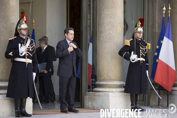 Le président de la République Française Nicolas Sarkozy accueille le président syrien Bachar al-Assad au Palais de l Elysée, pour sa deuxième visite officielle en France.