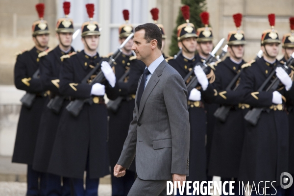 Le président de la République Française Nicolas Sarkozy accueille le président syrien Bachar al-Assad au Palais de l Elysée, pour sa deuxième visite officielle en France.