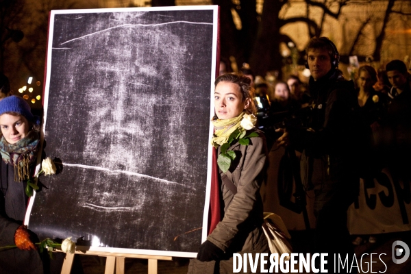 Manifestation contre Golgota Picnic à l appel de Culture et Foi