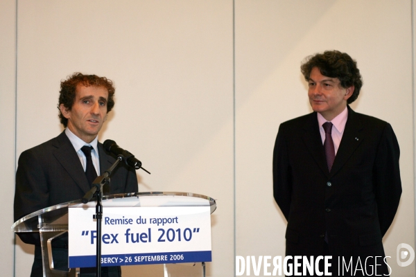 Thierry BRETON et Alain PROST présentent le Flex Fuel-Ethanol E85.