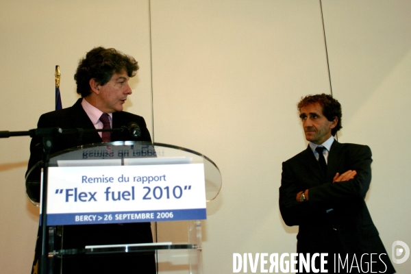 Thierry BRETON et Alain PROST présentent le Flex Fuel-Ethanol E85.