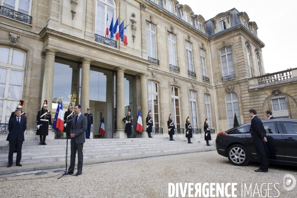 Le président de la République Française Nicolas Sarkozy accueille le président syrien Bachar al-Assad au Palais de l Elysée, pour sa deuxième visite officielle en France.