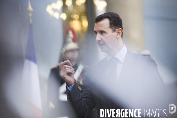 Le président de la République Française Nicolas Sarkozy accueille le président syrien Bachar al-Assad au Palais de l Elysée, pour sa deuxième visite officielle en France.